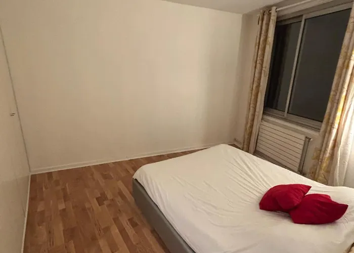 Spacious En-suite By Champs Elysees Проживание в семье Париж